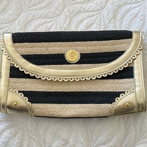 Mud pie clutch purse